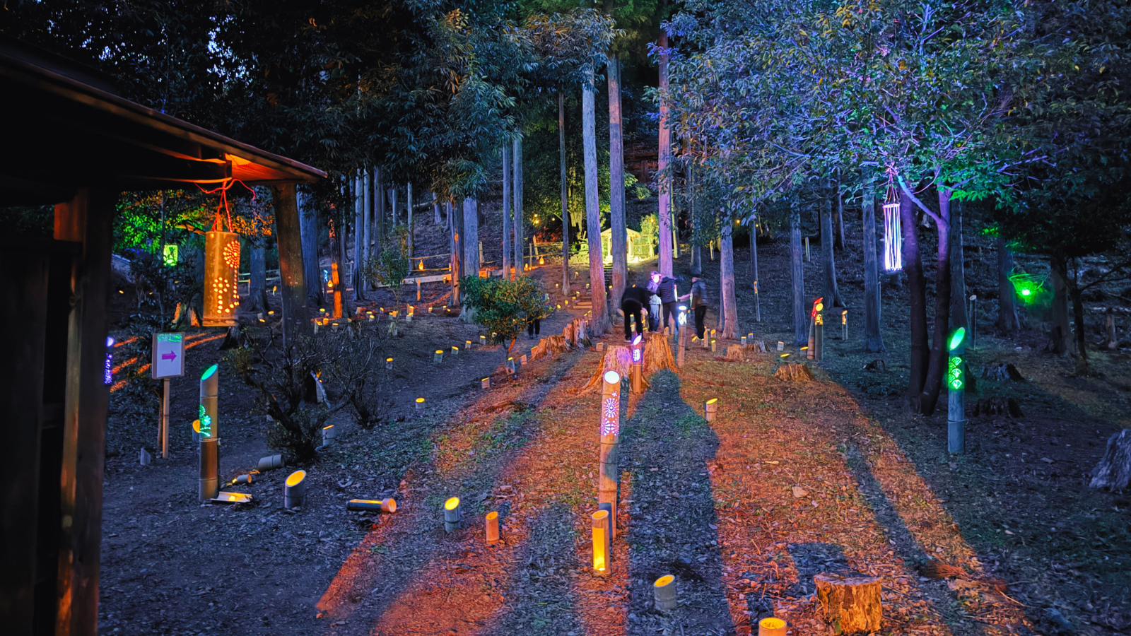 「下山八幡神社の竹灯籠ライトアップ」のアイキャッチ画像