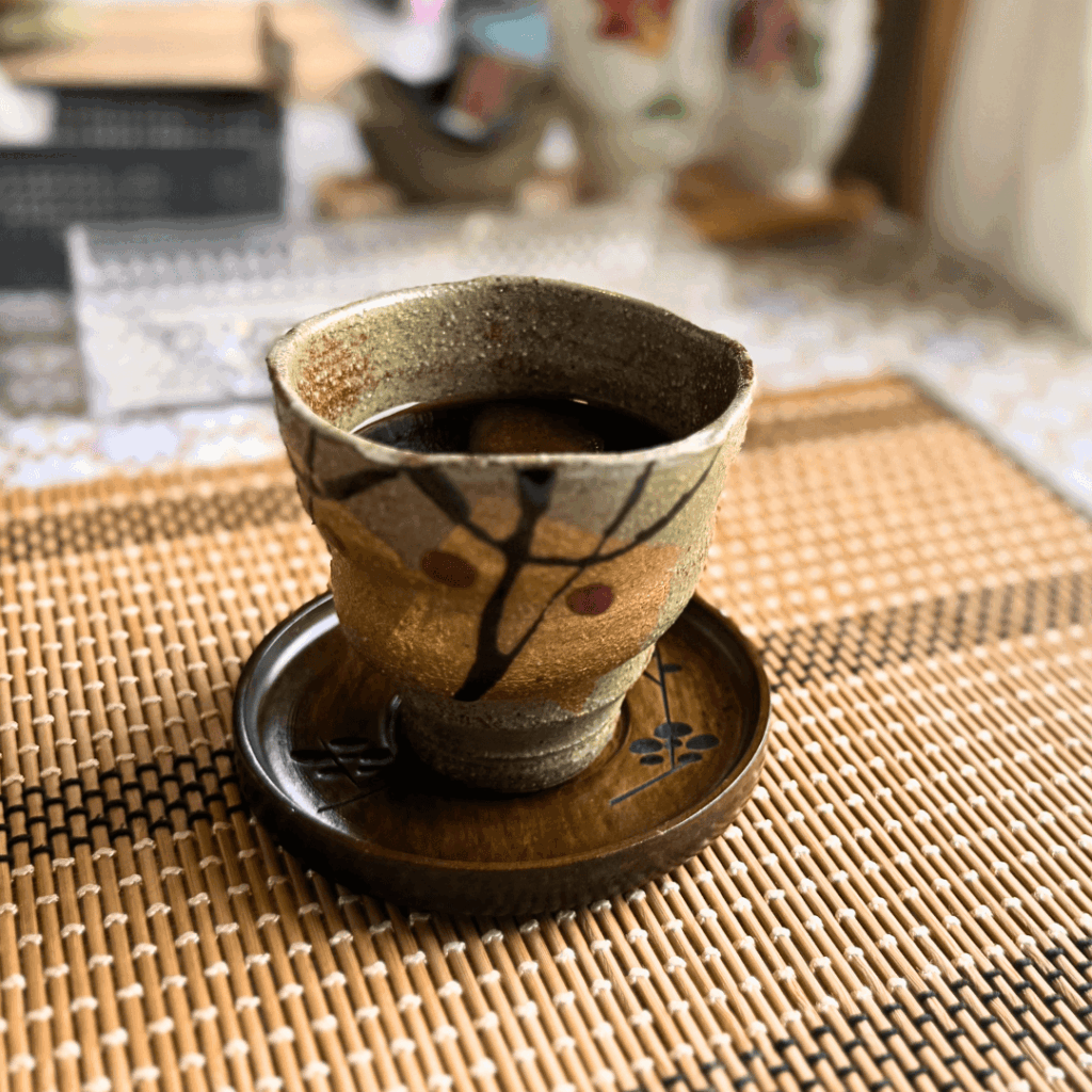 [画像：店主さん一目惚れのカップ]