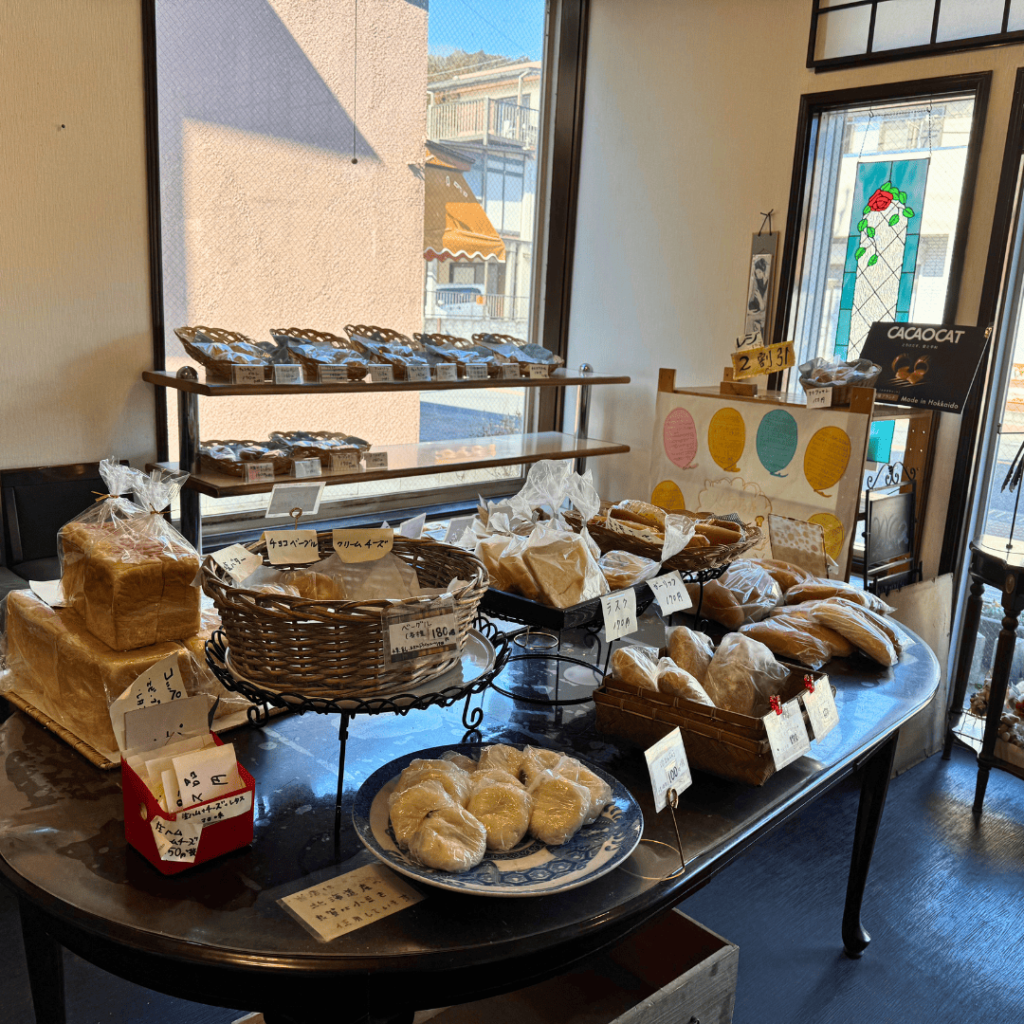 [画像：火打屋さんの店内　その１]