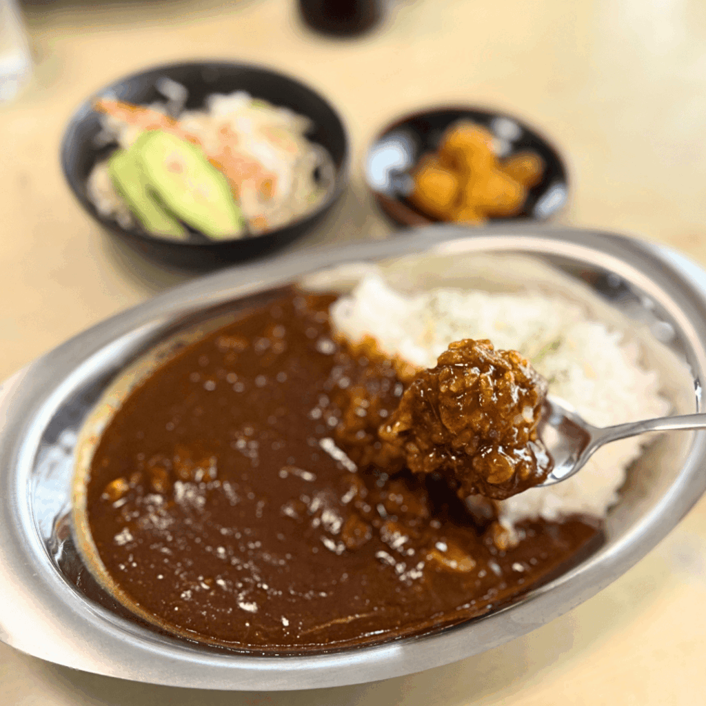 [画像：カレー男の絶品牛すじカレー]