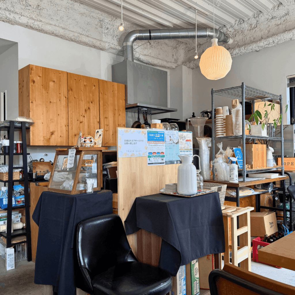 [画像：D/W COFFEEさんの店内　その２]
