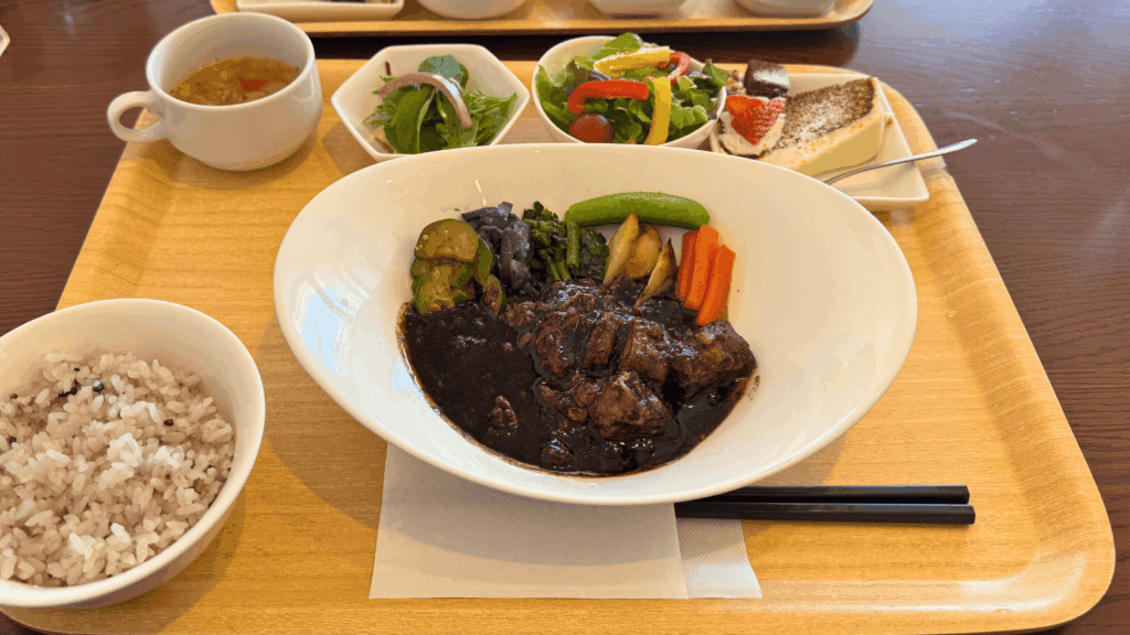[画像：洋食レストラン シナモンのとろとろビーフシチューセット]