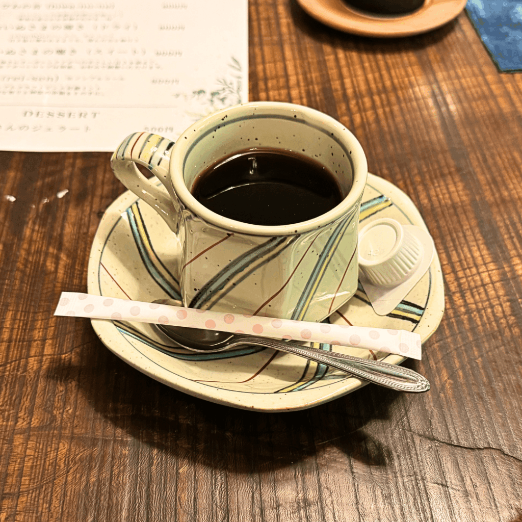 [画像：一日限りの喫茶室のホットコーヒー]