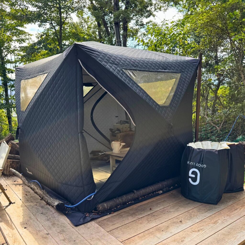 [画像：東京ドギーズガーデンさんのテントサウナ　その１]