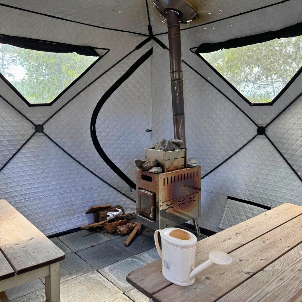 [画像：東京ドギーズガーデンさんのテントサウナ　その２]