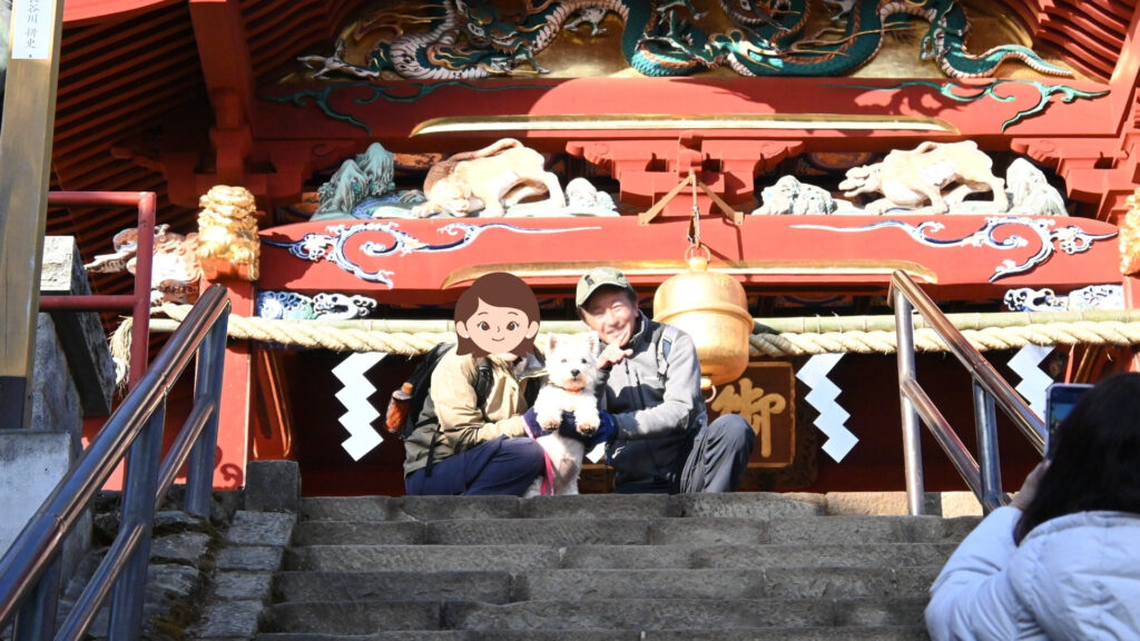 拝殿前で記念撮影