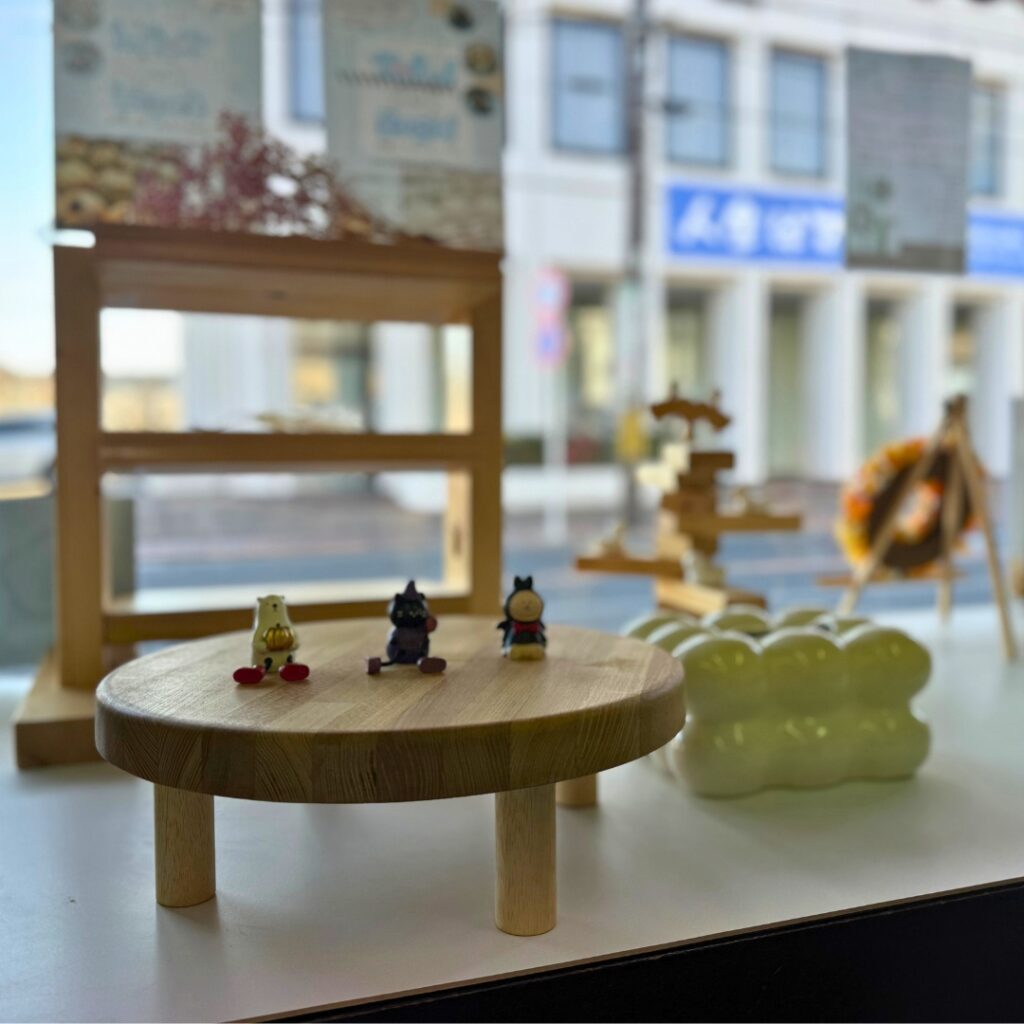 店内のかわいらしいこもの
