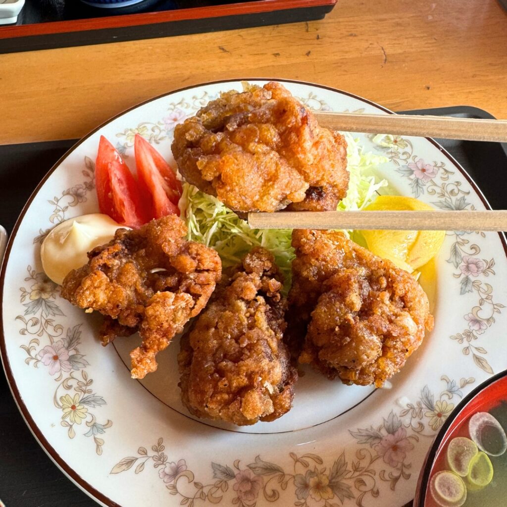 しっかりと下味がついたサクサクのから揚げ！