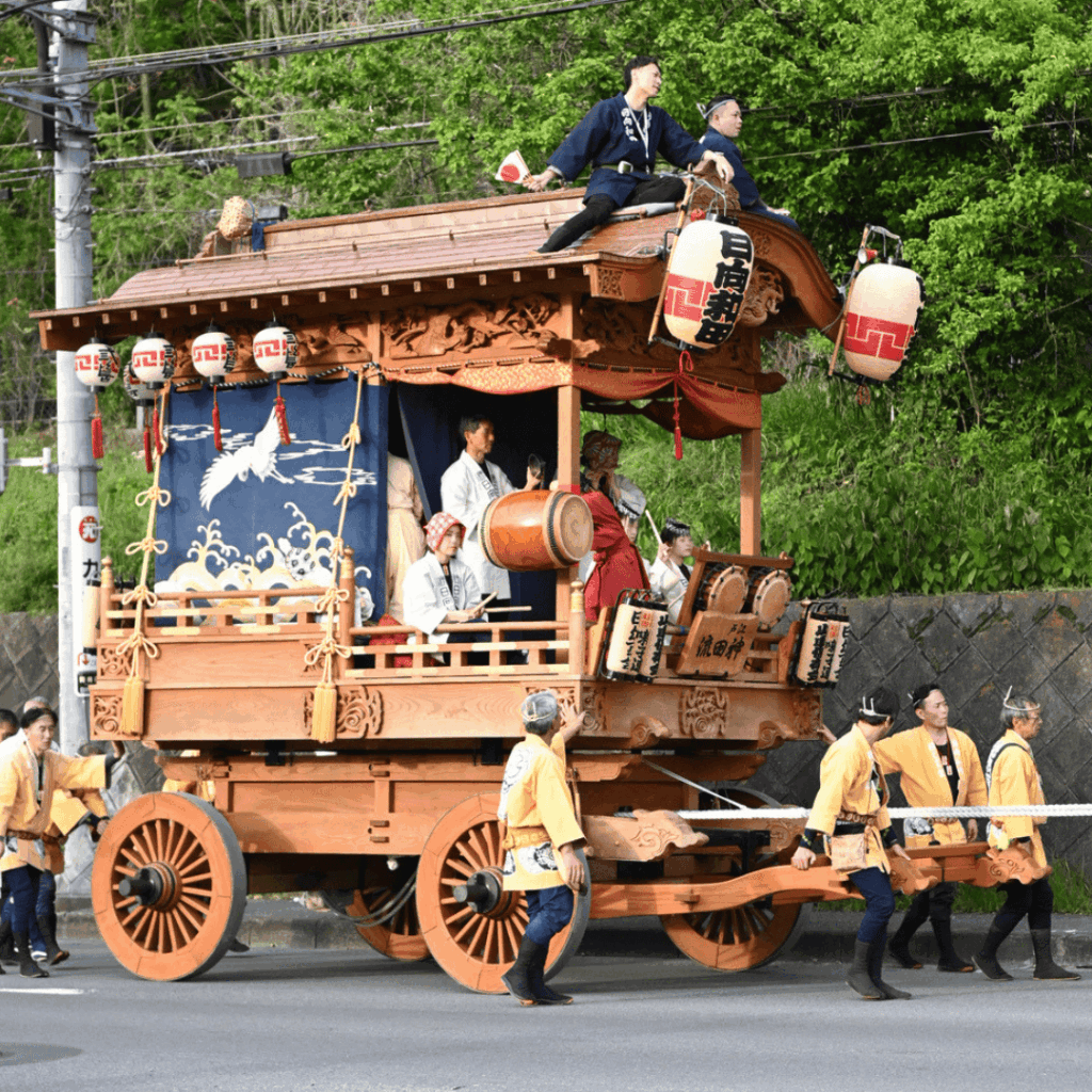 日向和田駅前で遭遇した