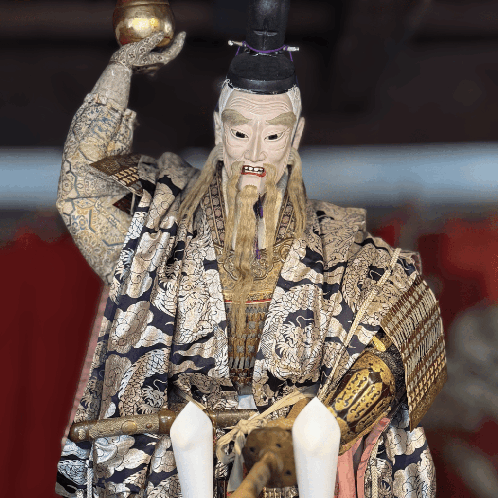森下町・武内宿弥の人形