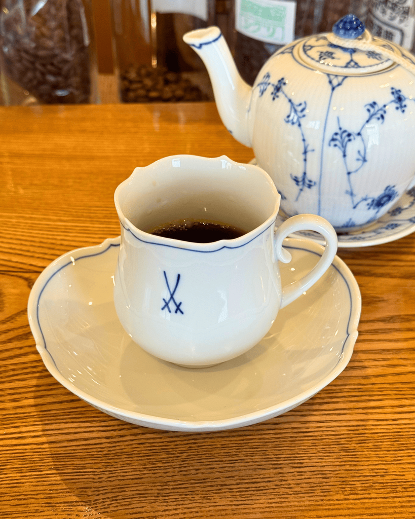 すばらしい器と珈琲