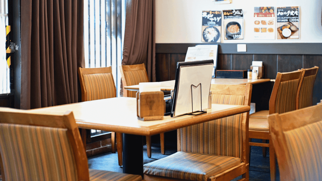 くつろげる青梅食堂さんの店内